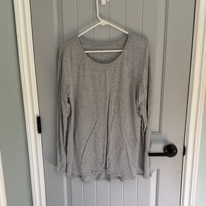 lululemon athletica Heather Gray Long Sleeve Tee